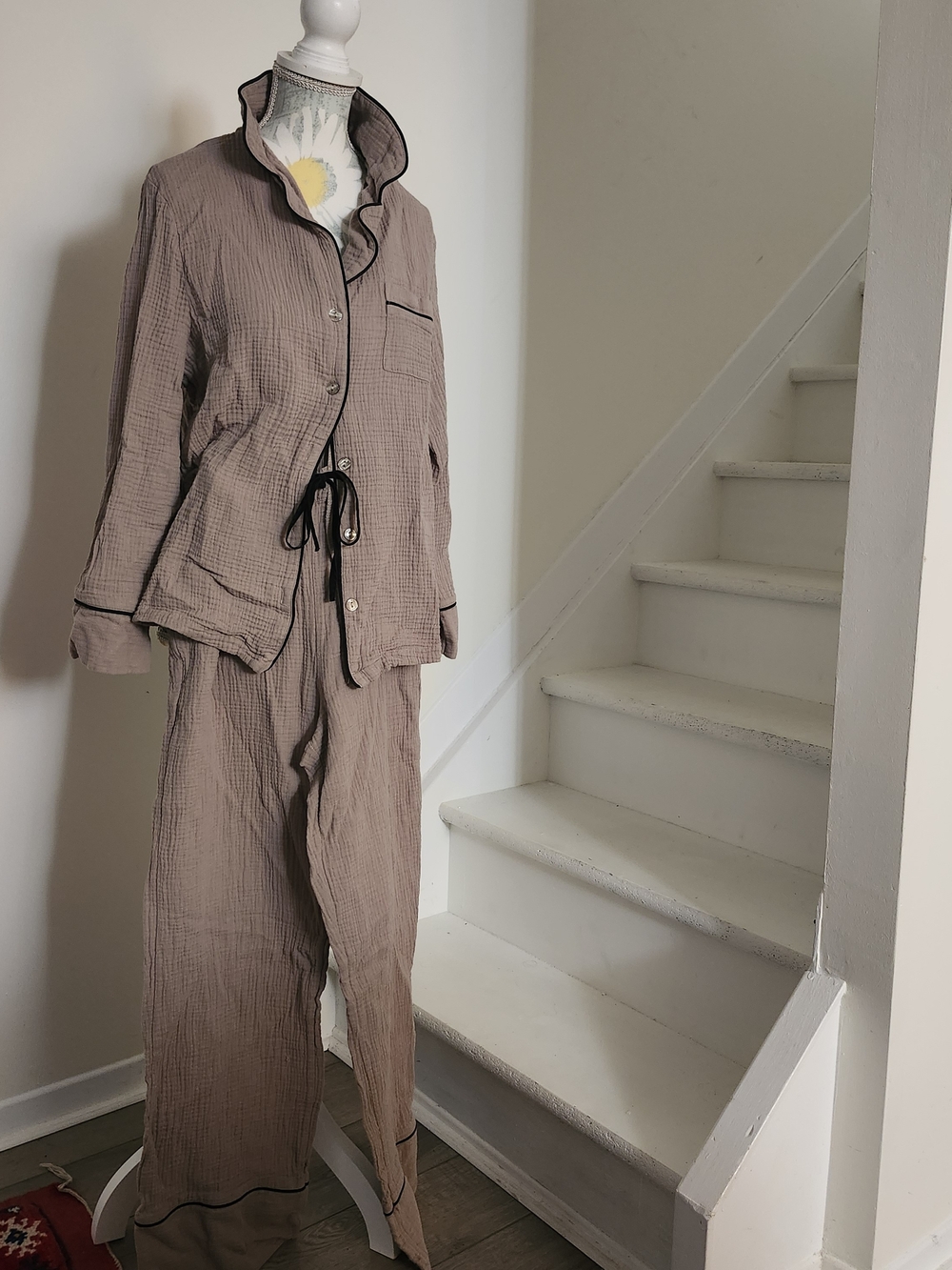 Women's Two-Piece Cotton Gauze Pajama Set in Mauve with Contrast Trim